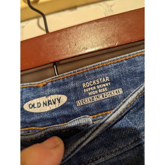 Old Navy skinny buttoned high rise cropped 27 - Picture 3 of 3